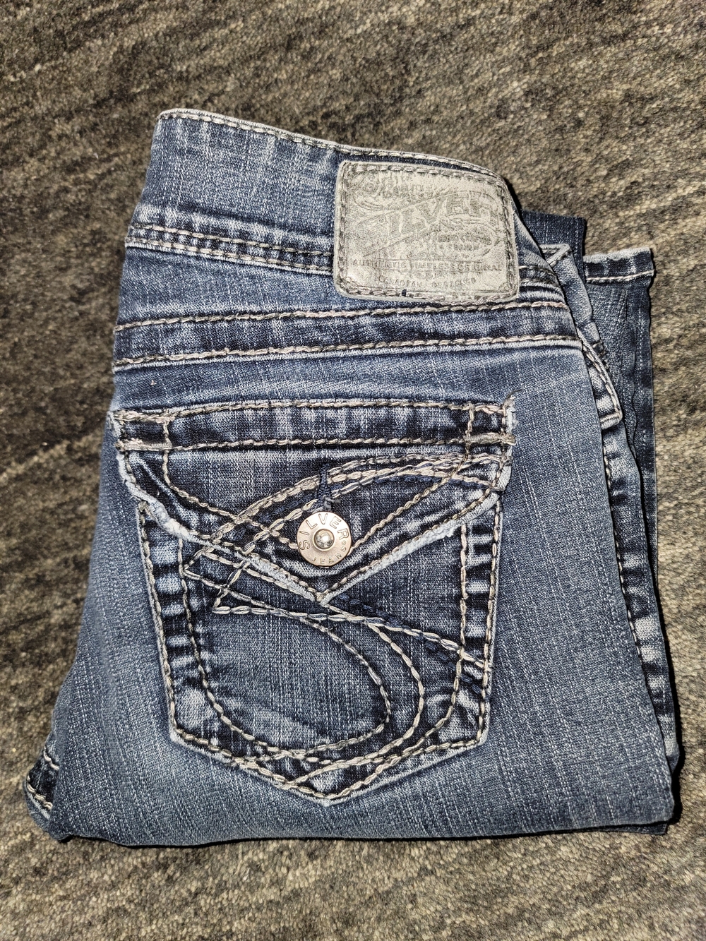 Women’s Blue Denim Low Rise Silver Jeans - Classic Bootcut | W27
